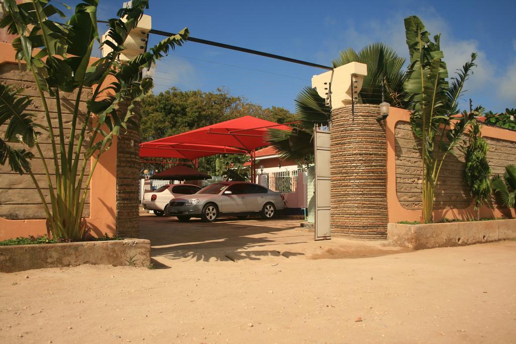 The Bright Star Resort Диани Бийч Екстериор снимка