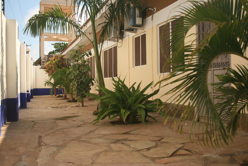 The Bright Star Resort Диани Бийч Екстериор снимка