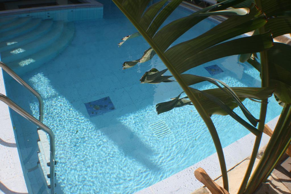 The Bright Star Resort Диани Бийч Екстериор снимка